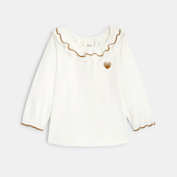 تيشيرت أبيض بياقة متموجة...